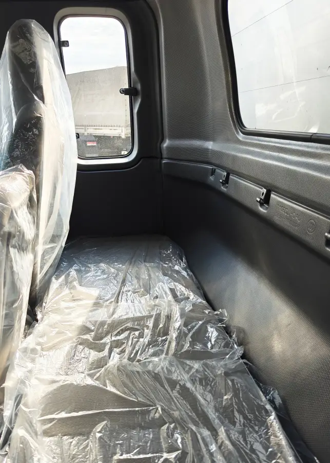 Фотография JAC N120 тентованный фургон