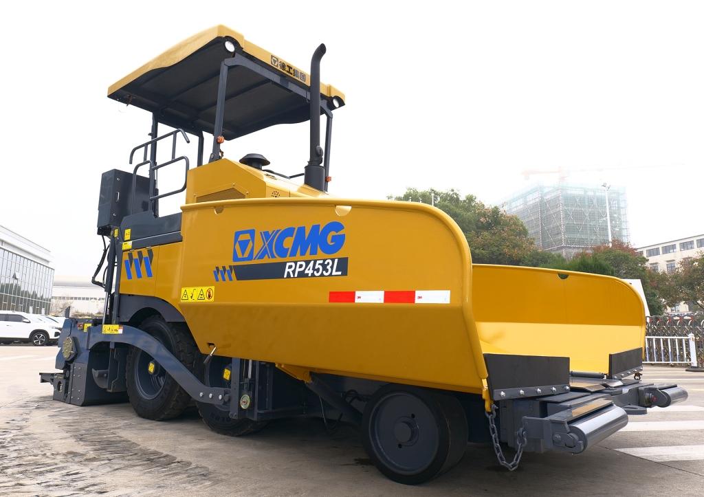 Асфальтоукладчик RP453L