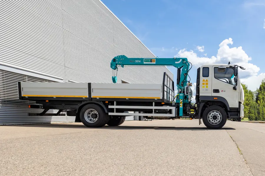 Фотография Forland 12 с крано-манипуляторной установкой