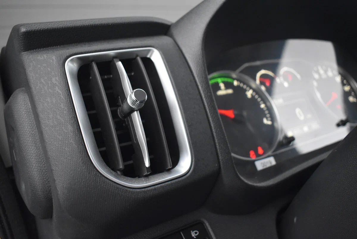 Фотография Forland 3 с изотермическим фургоном