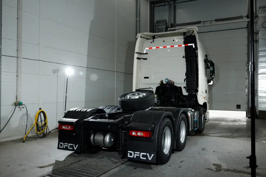 Фотография Седельный тягач DongFeng GX 6x4 (DFH4271)