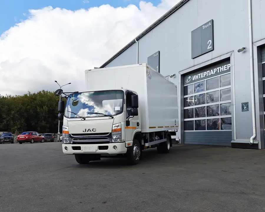 Фотография JAC N90 с изотермическим фургоном