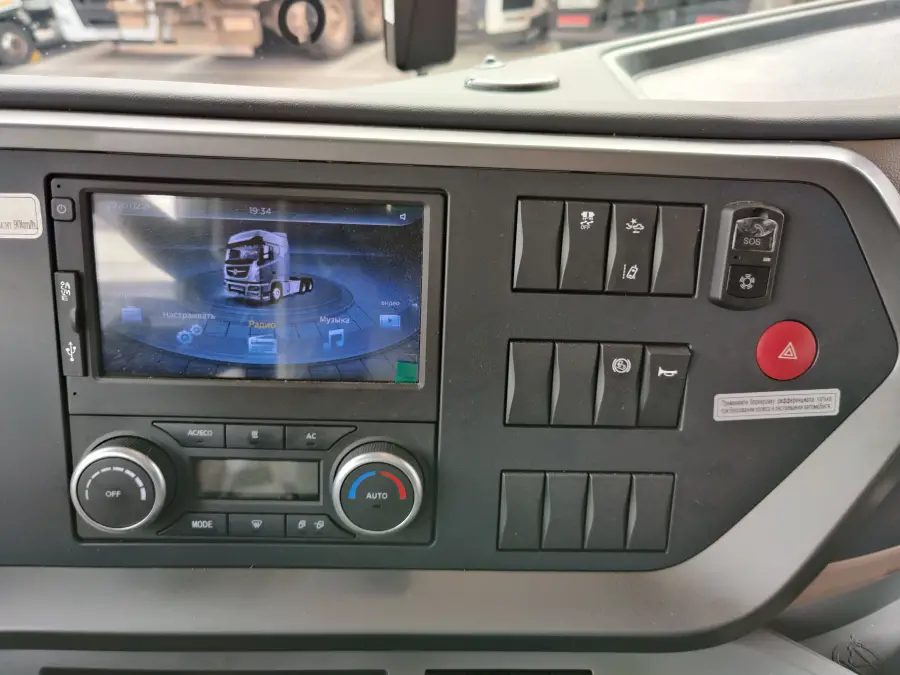 Фотография Седельный тягач DongFeng GX 4x2 (DFH4180)