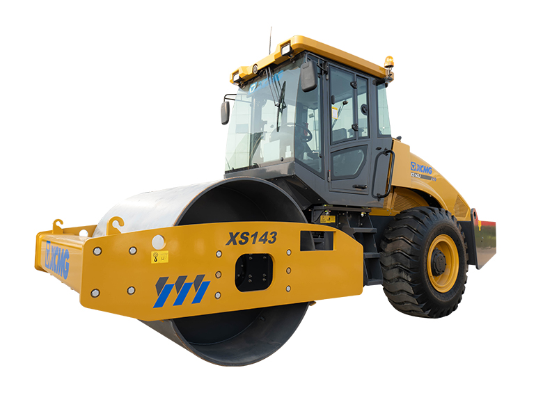 Каток одновальцовый грунтовый с гидравлическим полным приводом XS143