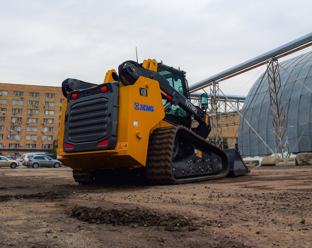 Фотография Мини-погрузчик XCMG TV770RU