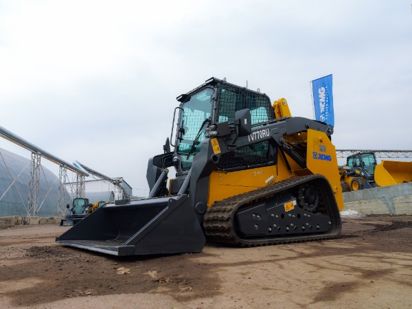 Мини-погрузчик XCMG TV770RU