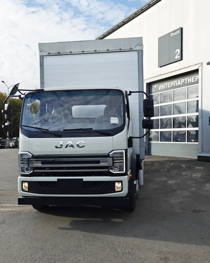 Фотография JAC N120 тентованный фургон