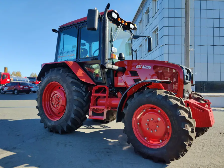 Фотография Трактор BELARUS-82.3