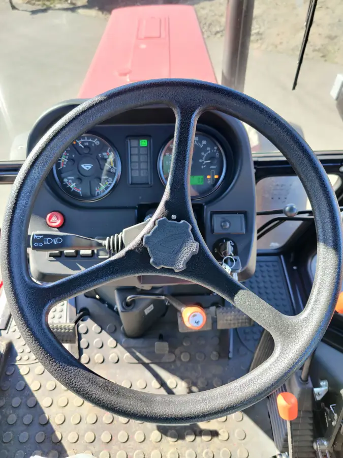 Фотография Трактор BELARUS 82.1