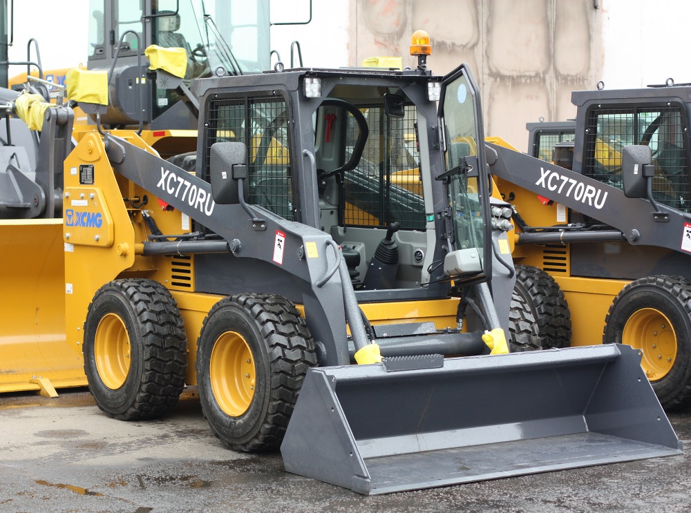 Фотография Мини-погрузчик XCMG SR770RU