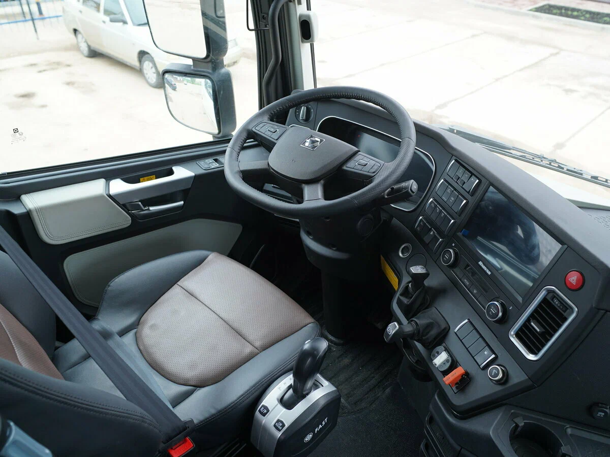 Фотография Тягач XCMG XGA4185D5WA