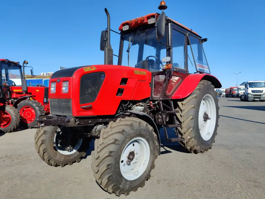 Фотография Трактор BELARUS-952.3