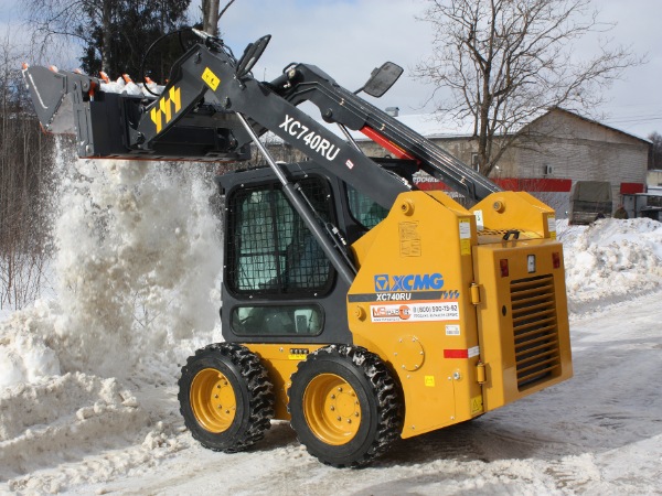Мини-погрузчик XCMG XC740RU