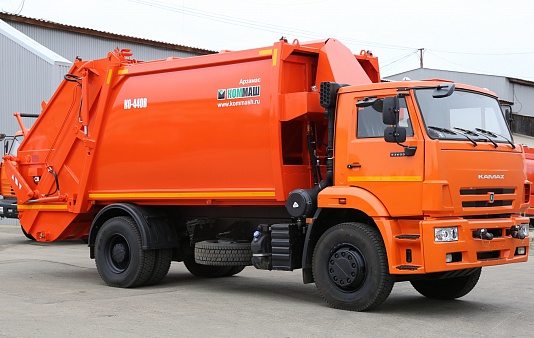 Мусоровоз с задней загрузкой КО-440В