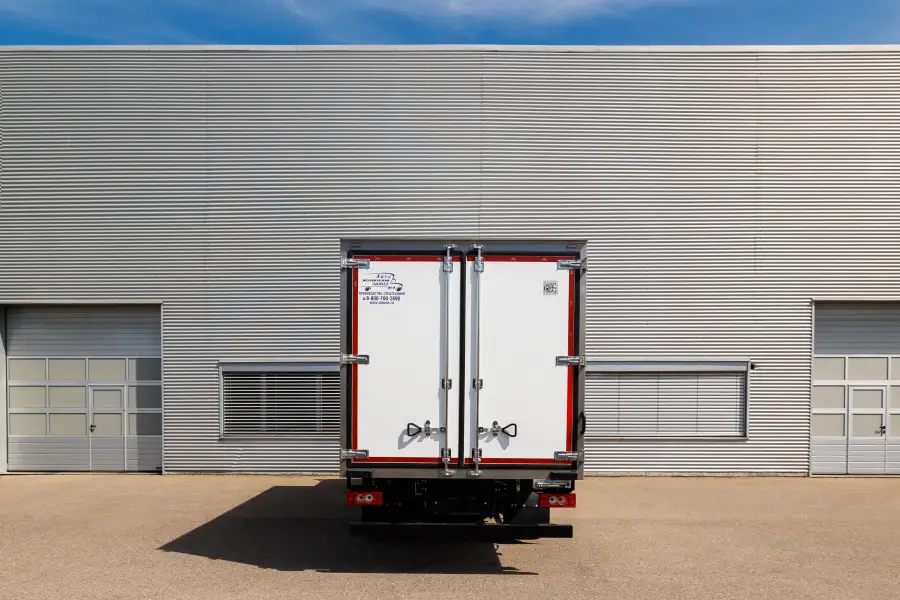 Фотография Forland 8 с изотермическим фургоном