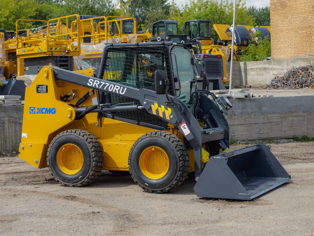 Фотография Мини-погрузчик XCMG SR770RU