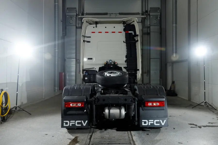 Фотография Седельный тягач DongFeng GX 6x4 (DFH4271)