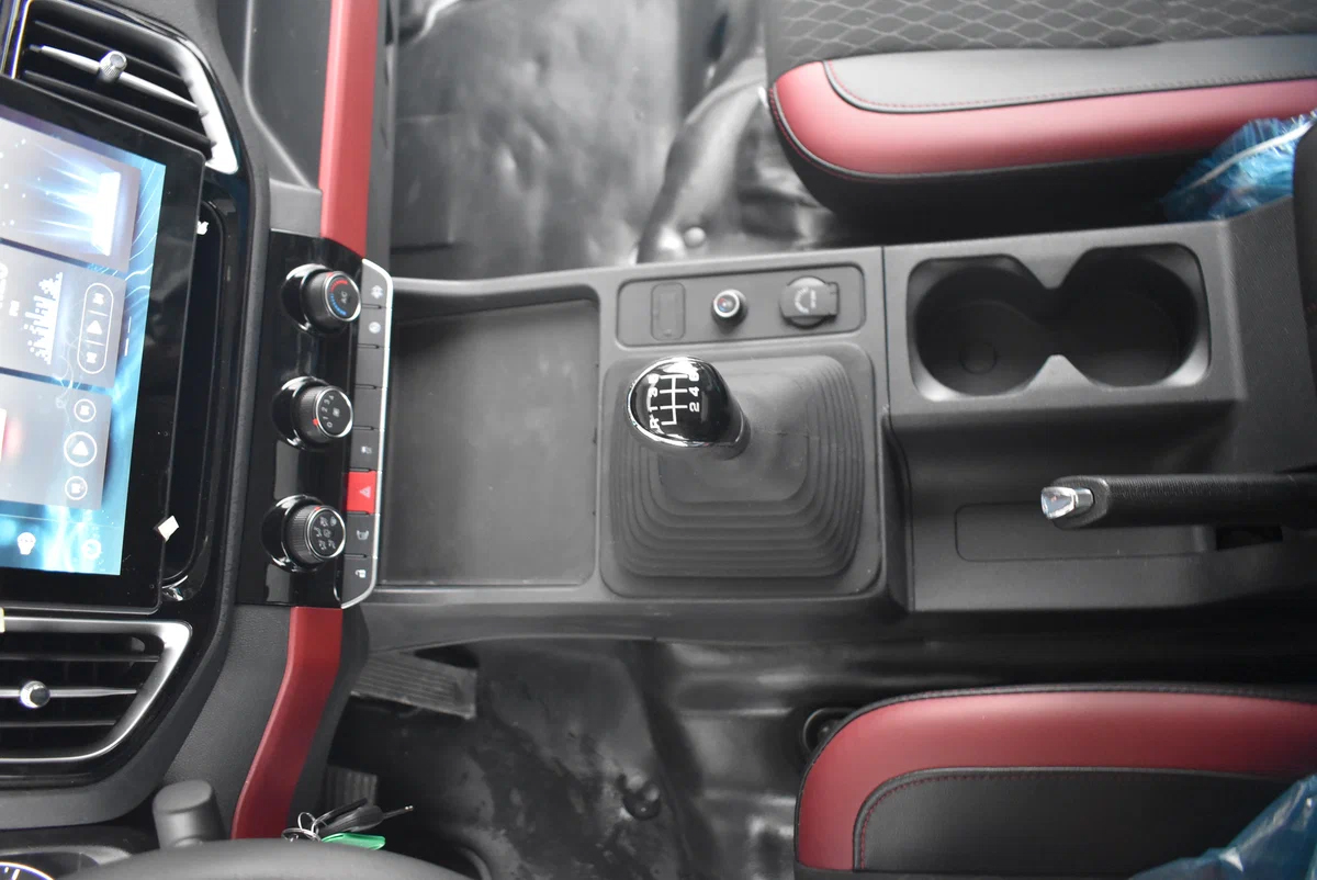 Фотография Forland 3 с изотермическим фургоном