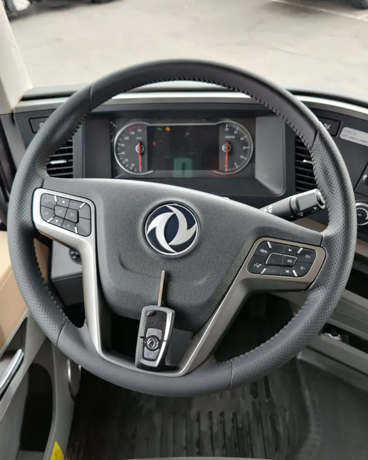 Фотография Седельный тягач DongFeng GX 4x2 (DFH4180)