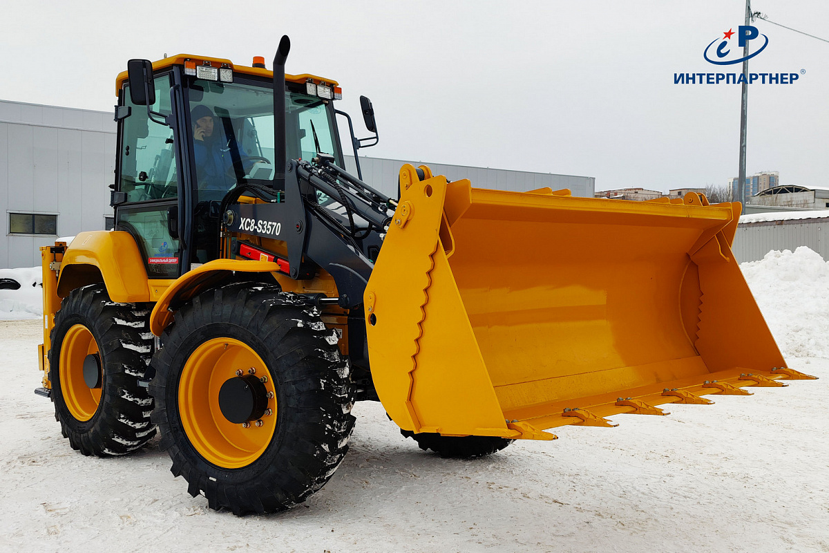 Фотография Экскаватор-погрузчик XCMG XC8-S3570