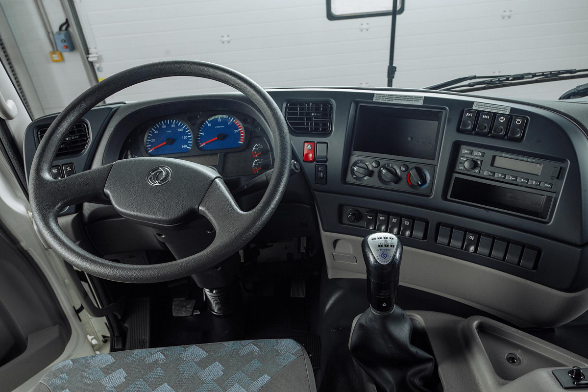 Фотография Самосвал DongFeng DFH3330А80 6x4