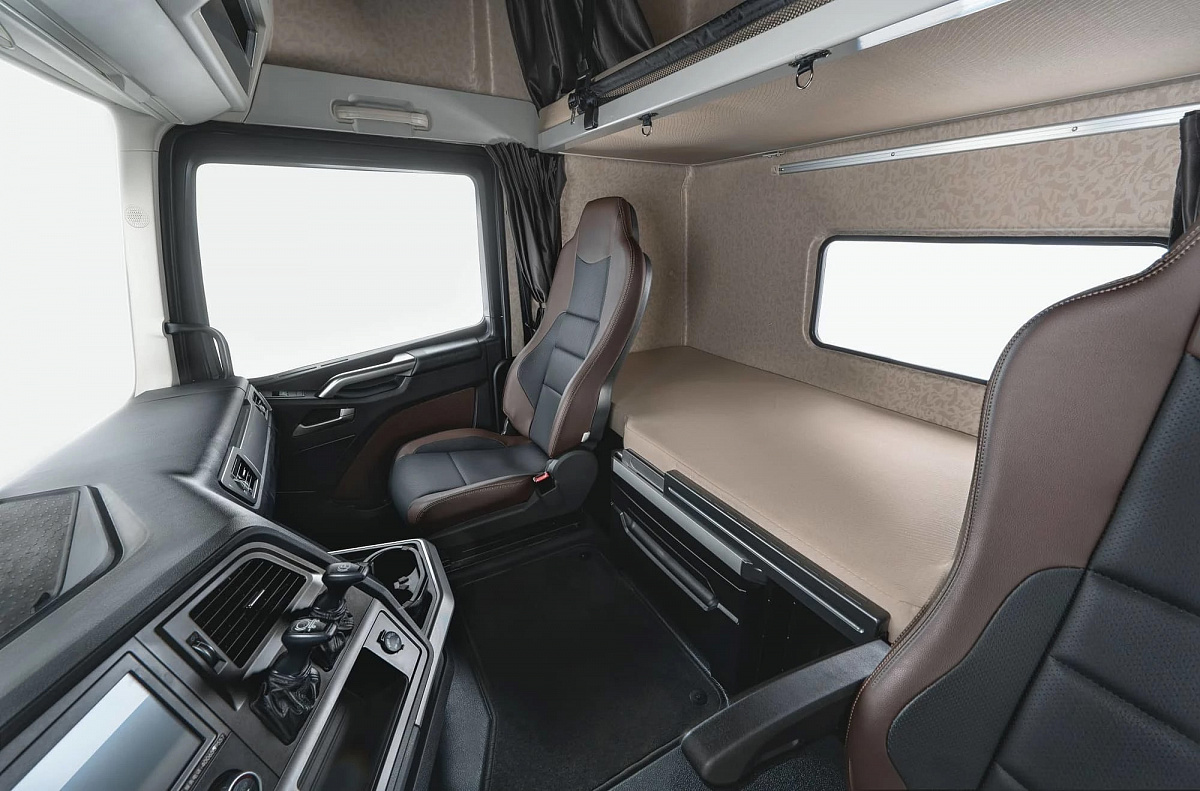 Фотография Седельный тягач FAW J7 6х4