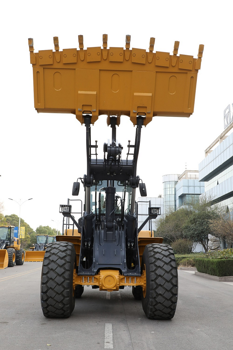 Фотография Фронтальный погрузчик XCMG XC978