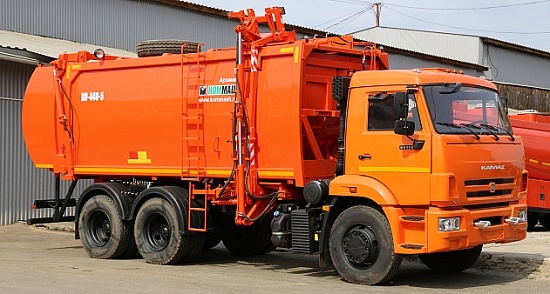 Мусоровоз с боковой загрузкой КО-440-5