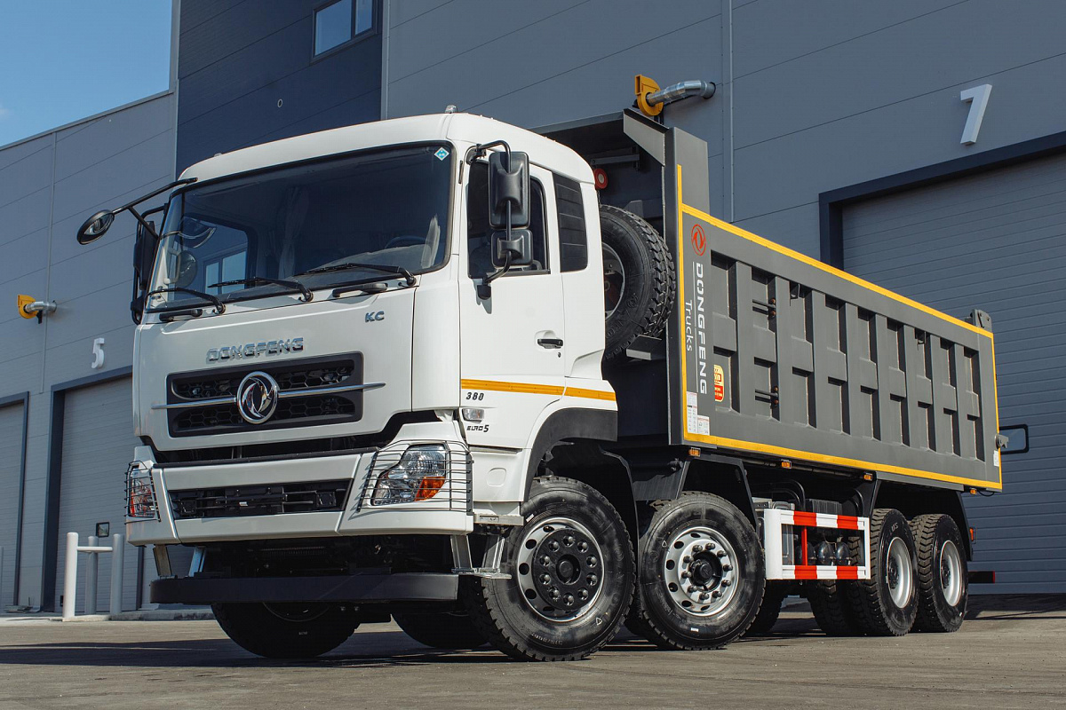 Фотография Самосвал DongFeng DFH3440А80 8x4