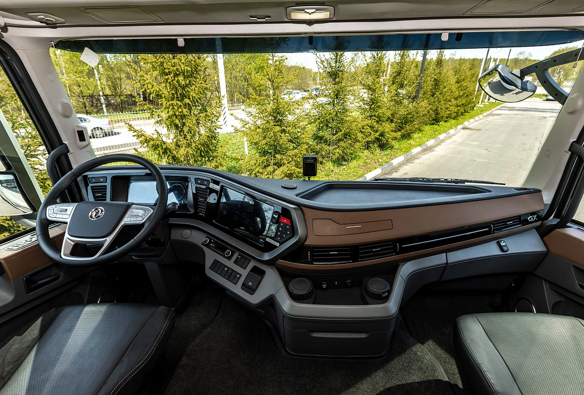 Фотография Седельный тягач DongFeng GX Pro 4x2