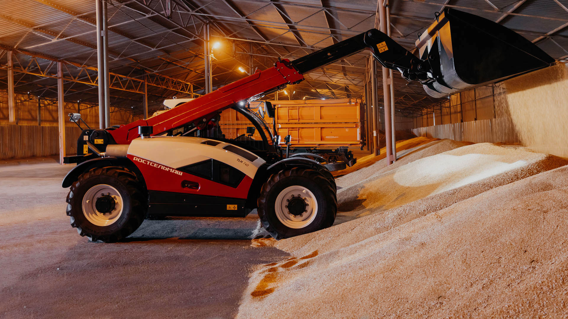 Телескопический погрузчик TLH 740 ?>