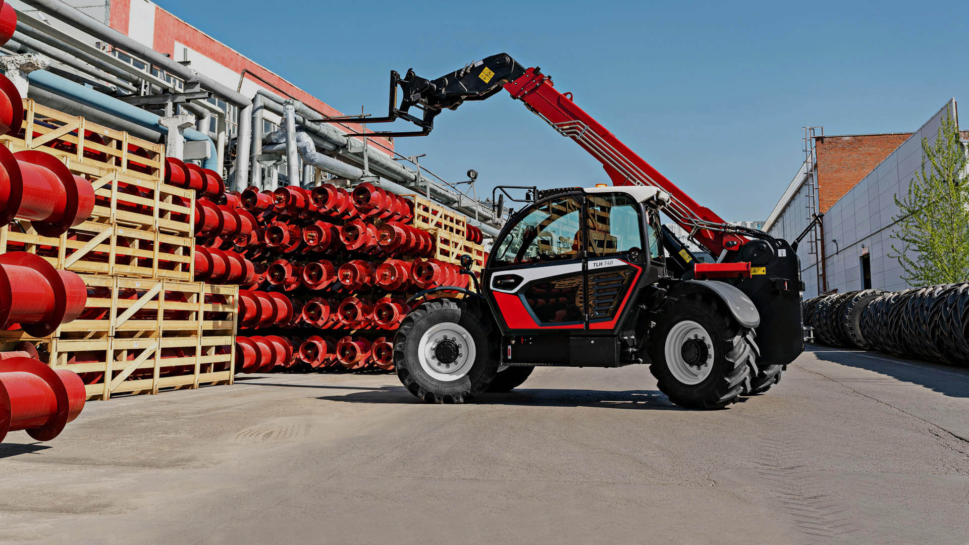 Телескопический погрузчик TLH 740 ?>